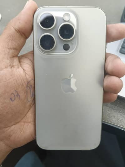 Apple iPhone 15 Pro natural titanium JV 89 BH 330 cycle, 10/10