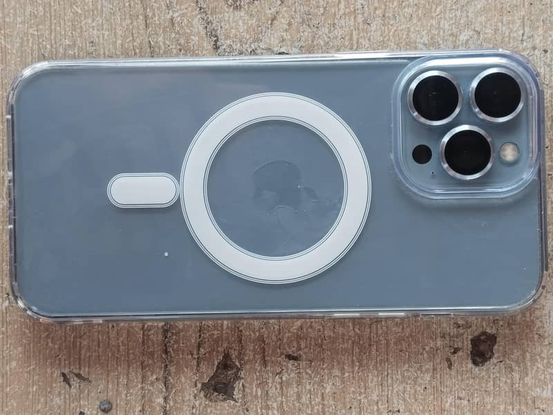Apple iPhone 13 Pro Max 3