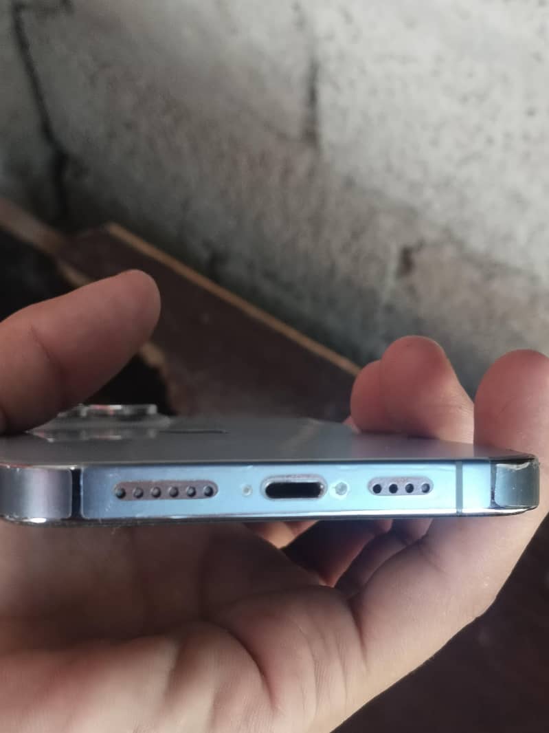 Apple iPhone 13 Pro Max 8