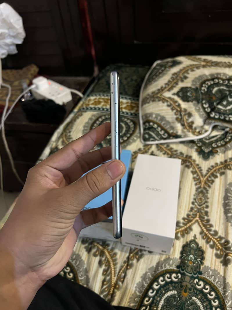 OPPO A76 4