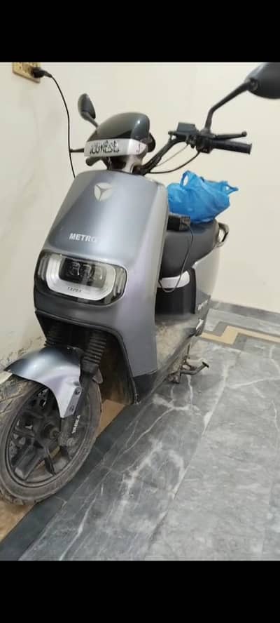 Metro E8S Pro electric scooter