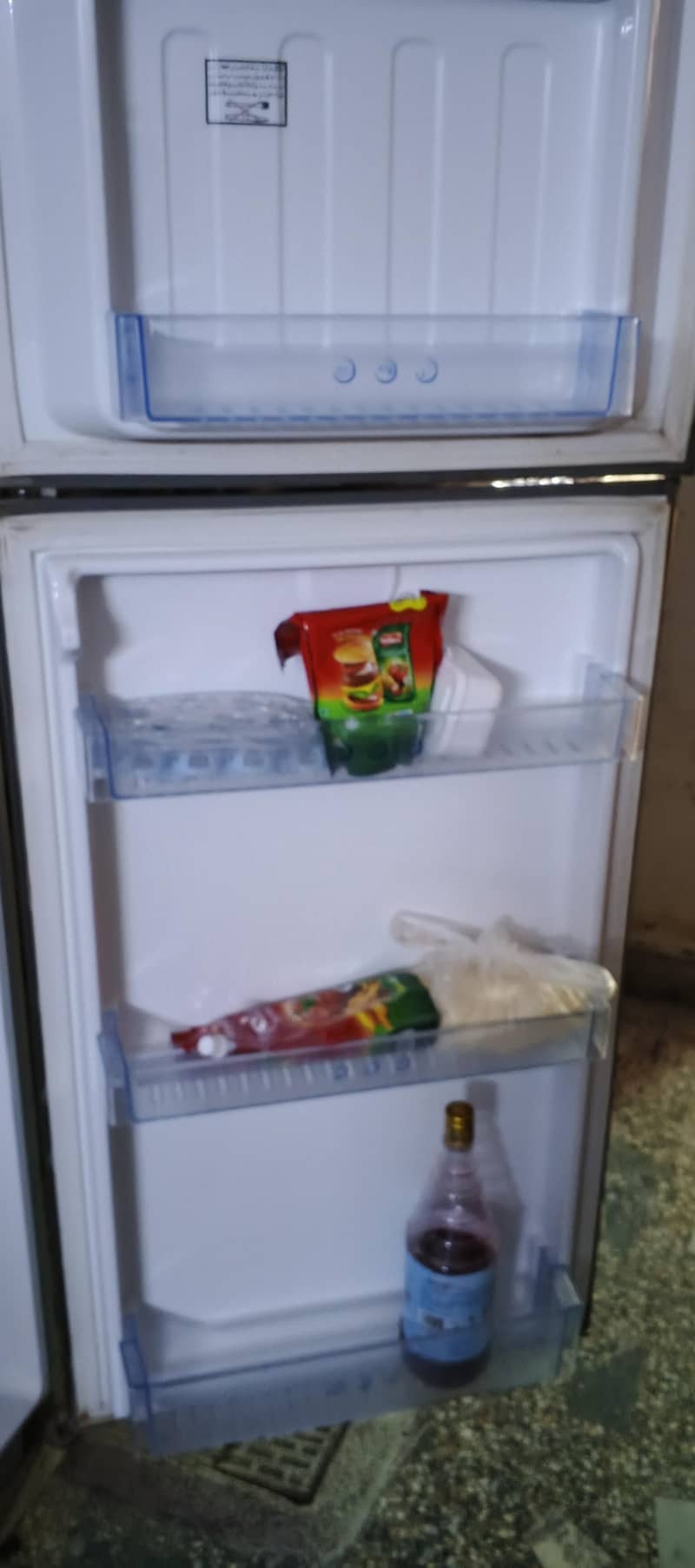 refrigerator 0