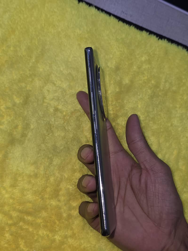 Infinix Zero 40 5G 12GB/256GB – Official PTA Approved 5
