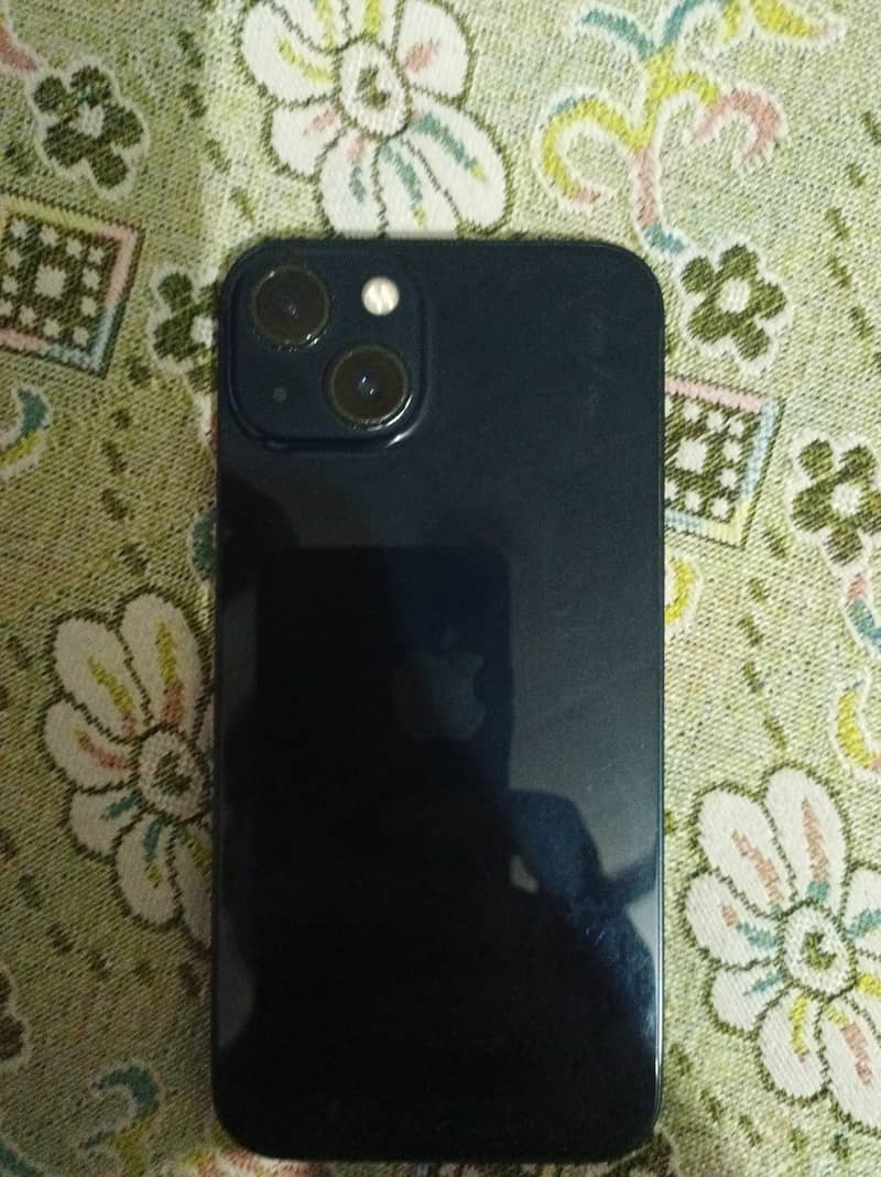 Apple iPhone 13 4