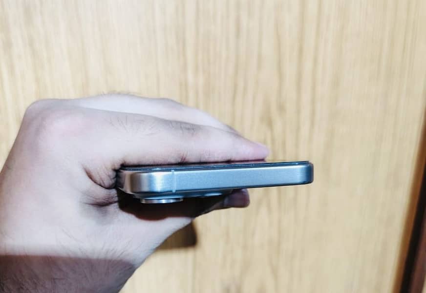 iPhone 15 Pro Max 7