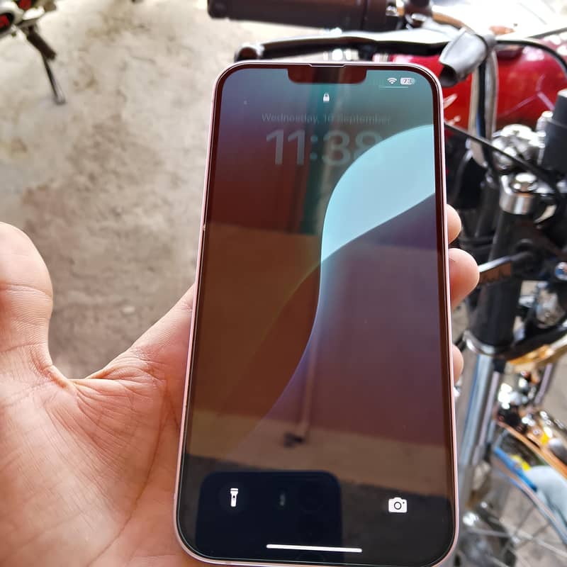 Apple iPhone 14 plus 3