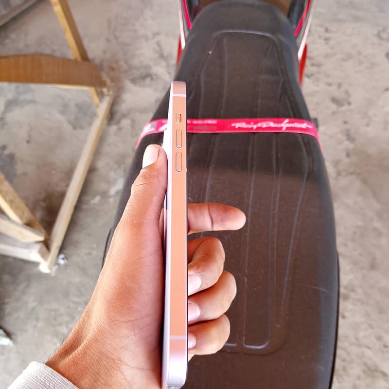 Apple iPhone 14 plus 5
