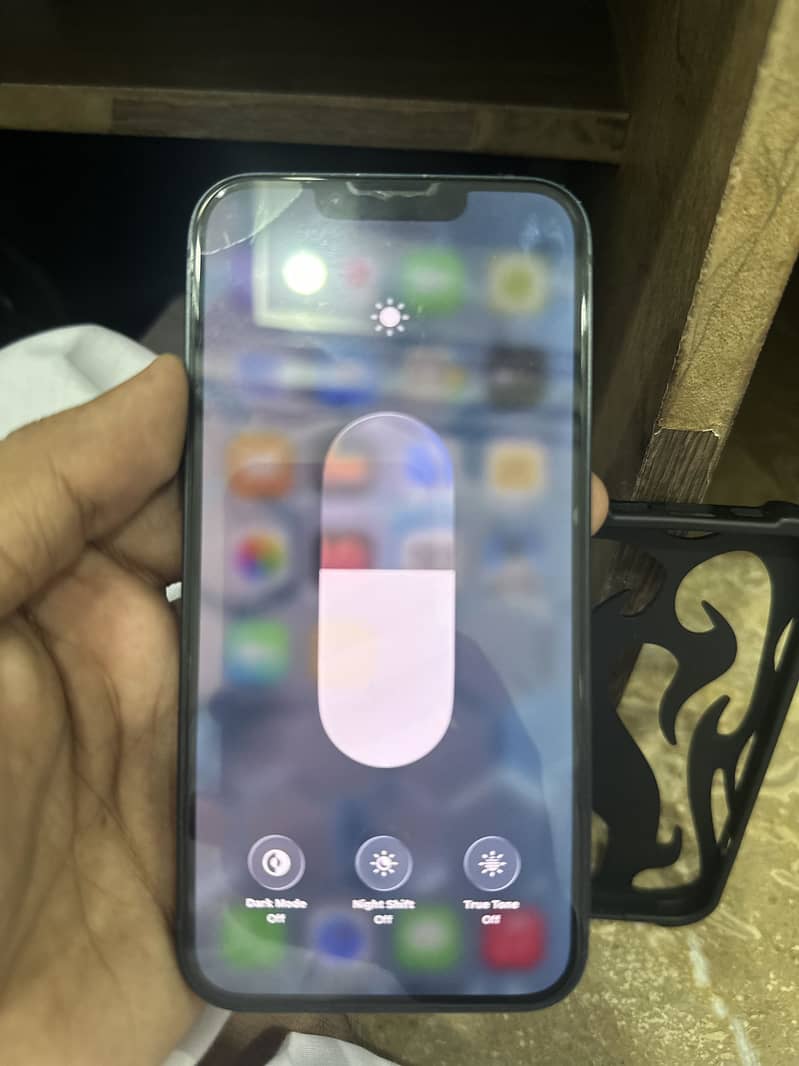 Apple iPhone 13 2