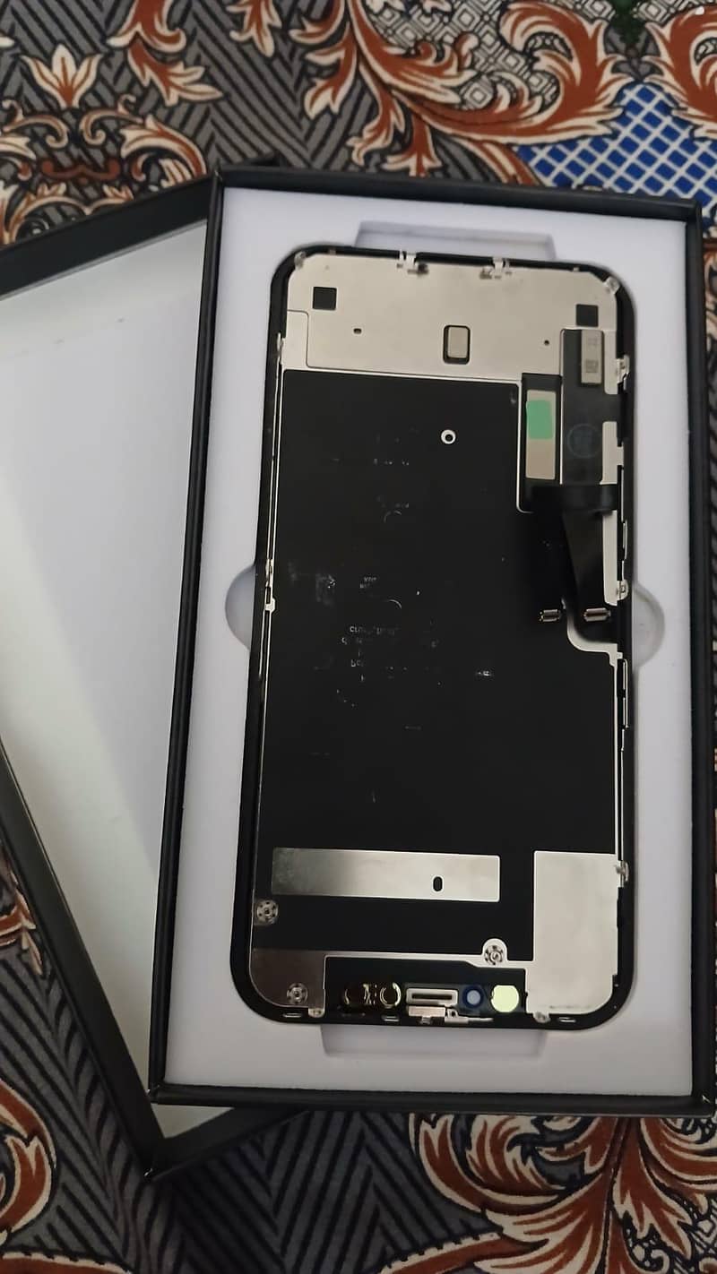 Apple iPhone 11 0