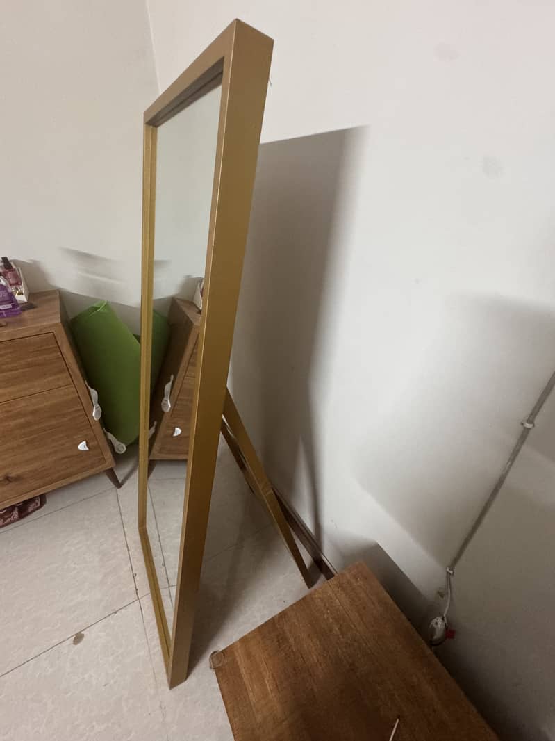 STANDING MIRROR 2
