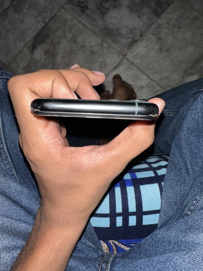 Apple iPhone 11 Pro 5