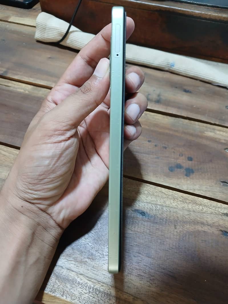 Realme C63 4