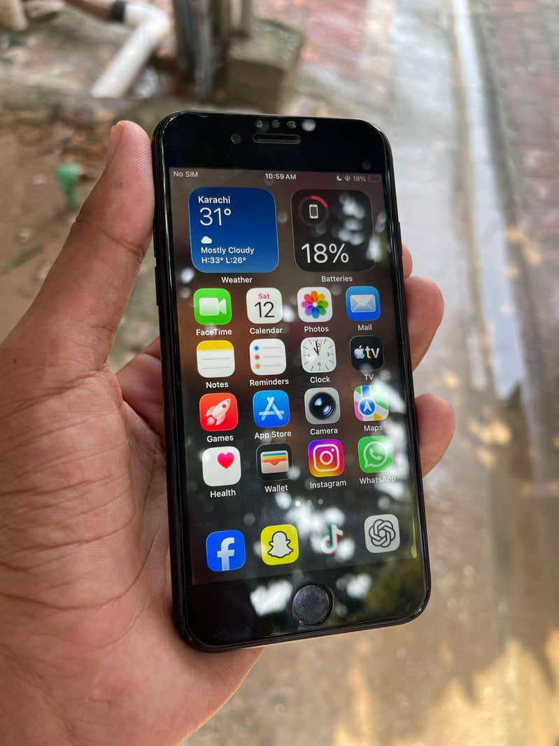 Apple iPhone SE 4