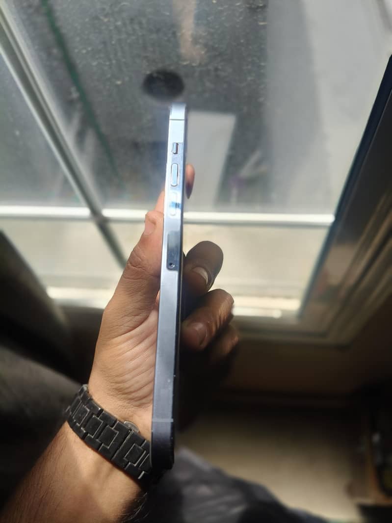 Apple iPhone 13 Pro Max 3