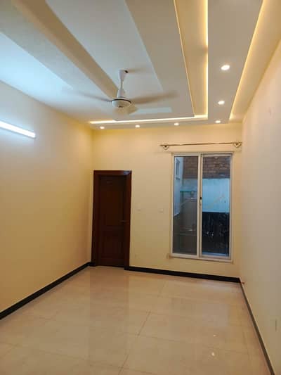 This Is Your Chance To Buy Corner House In Peshawar Road