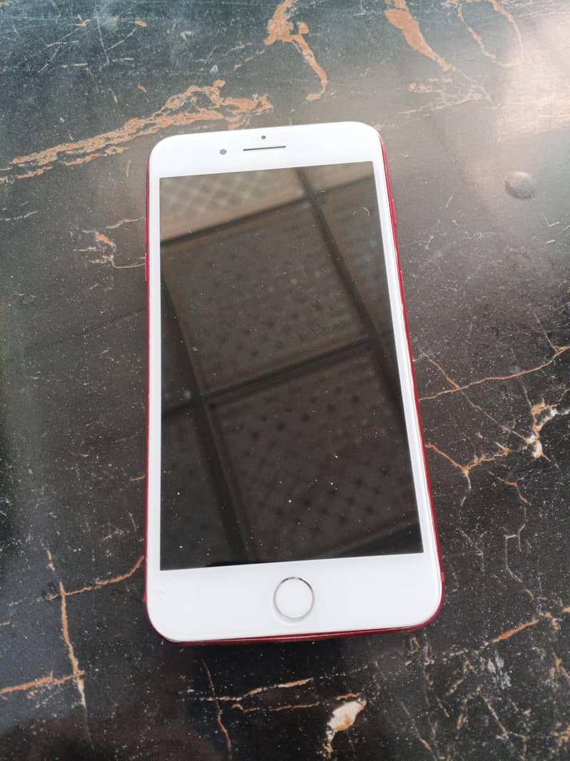 Apple iPhone 8 Plus 0