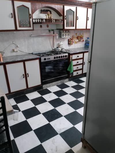 need a honest girl for house keeping and cleaning