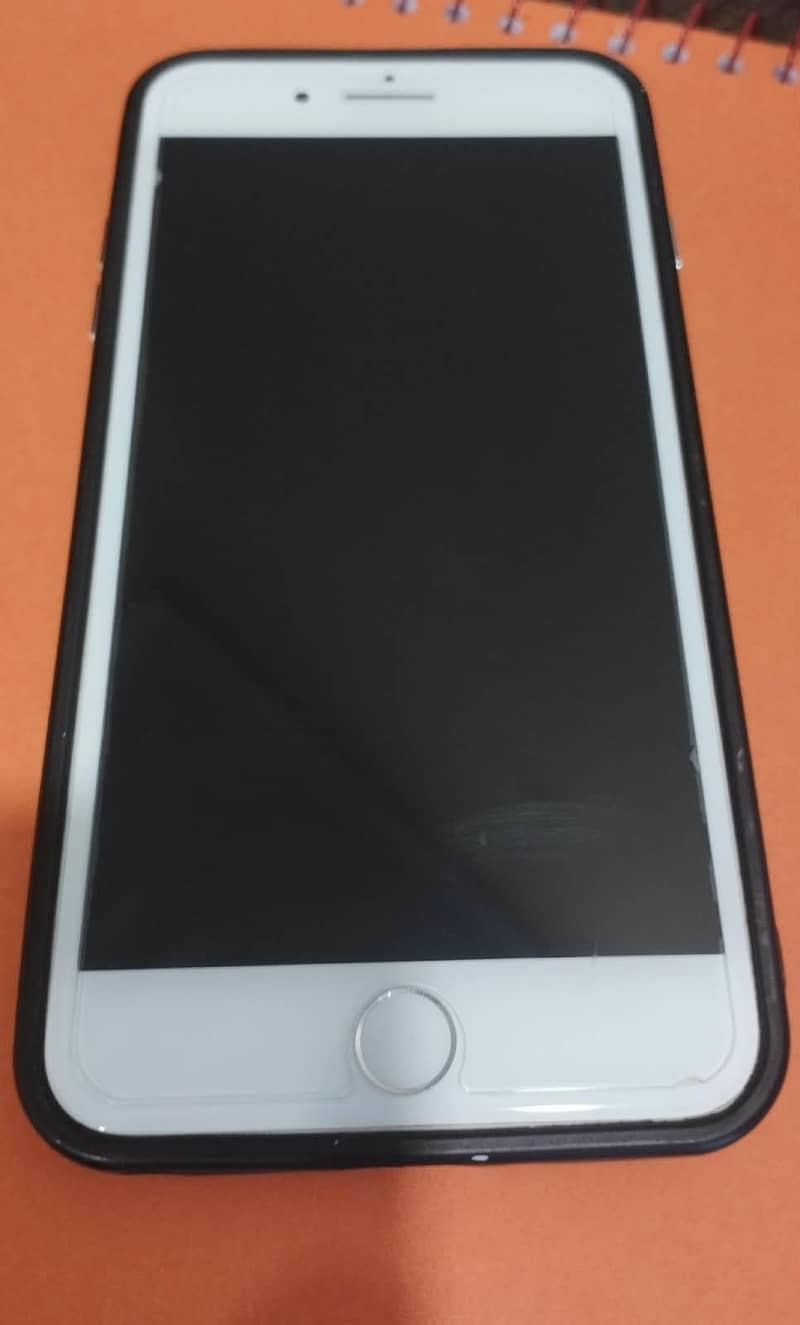 Apple iPhone 8 Plus 1
