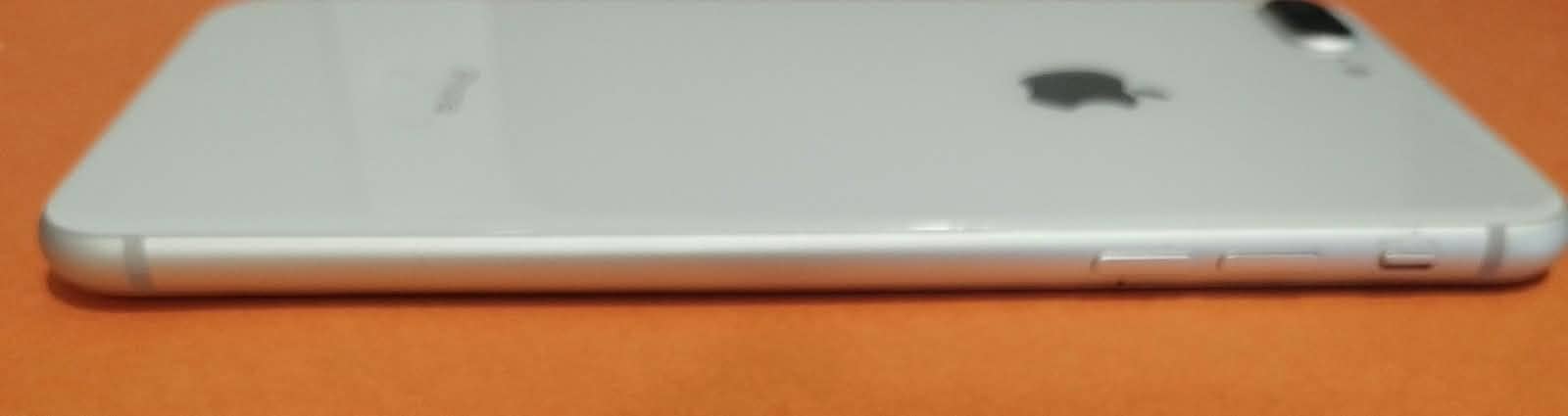 Apple iPhone 8 Plus 10