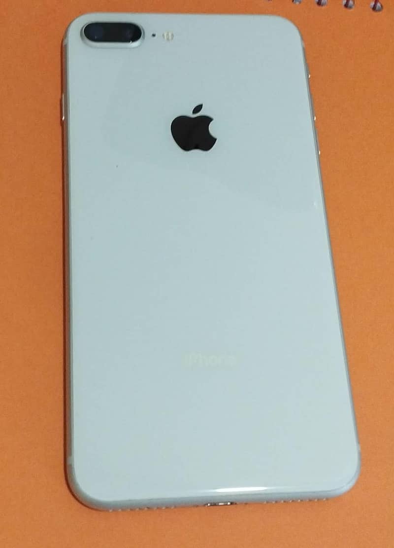 Apple iPhone 8 Plus 11