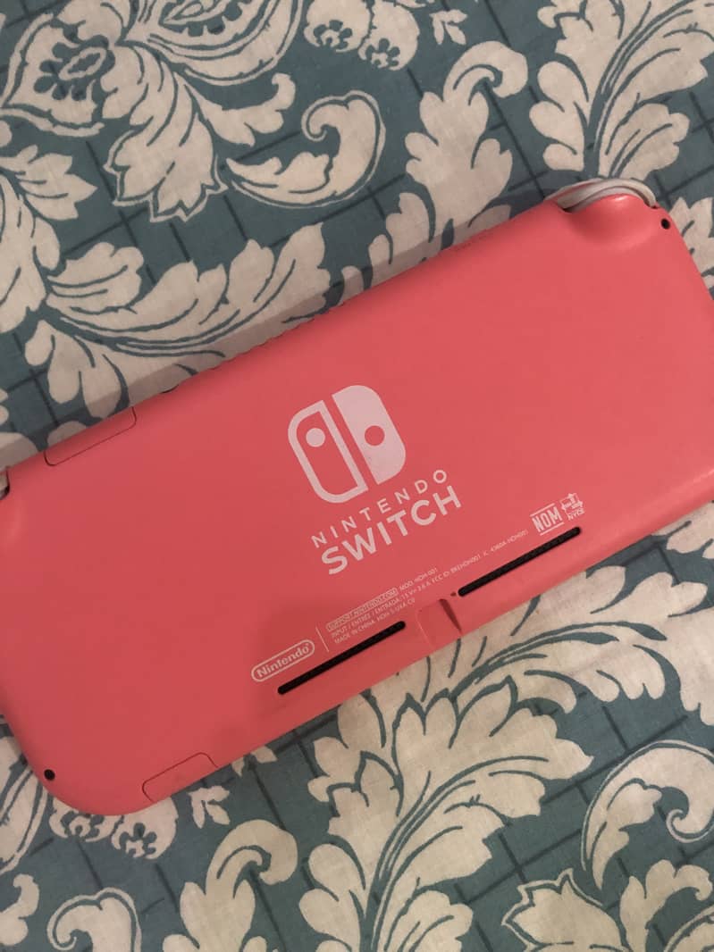Nintendo switch lite 3