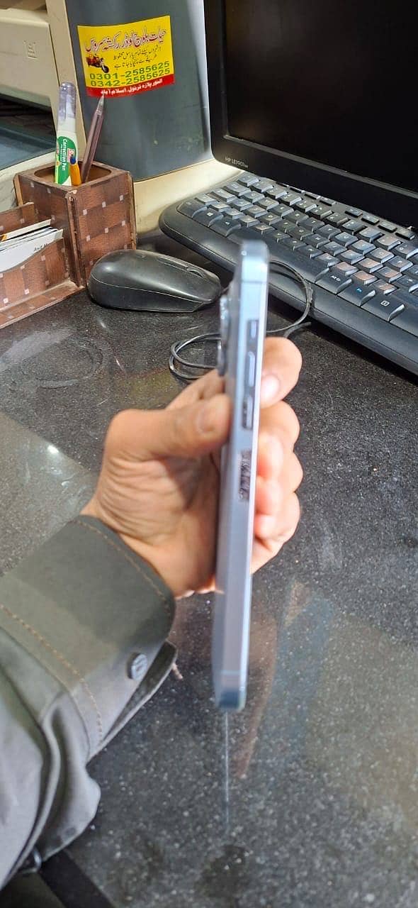 Apple iPhone 13 Pro Max 1