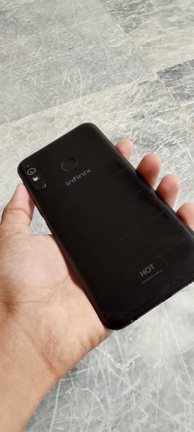 Infinix Hot 8