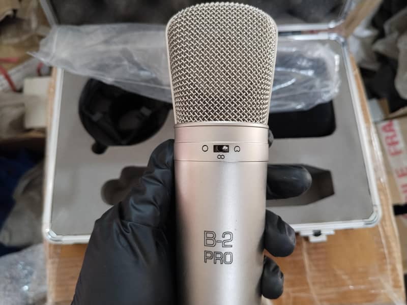 Behringer B2 Pro 6