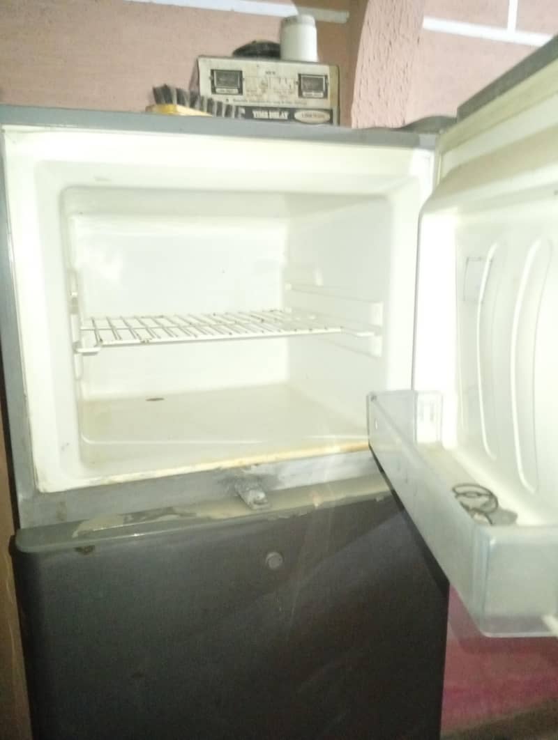 fridge 0