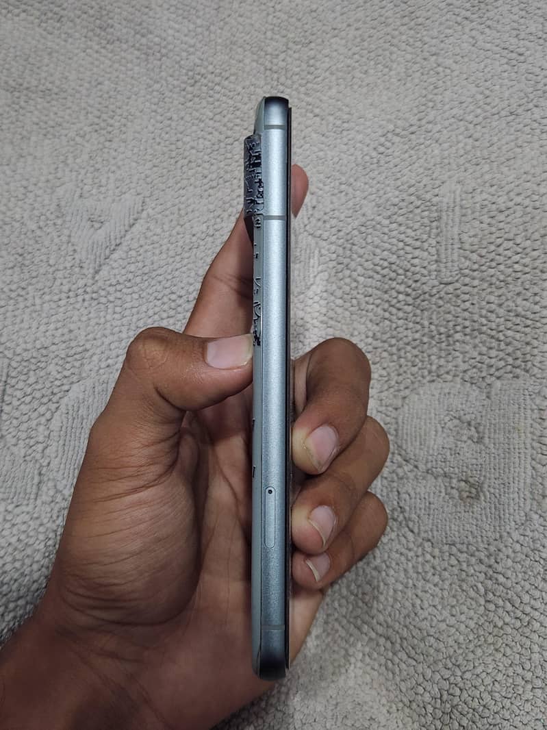 Google Pixel 8 5