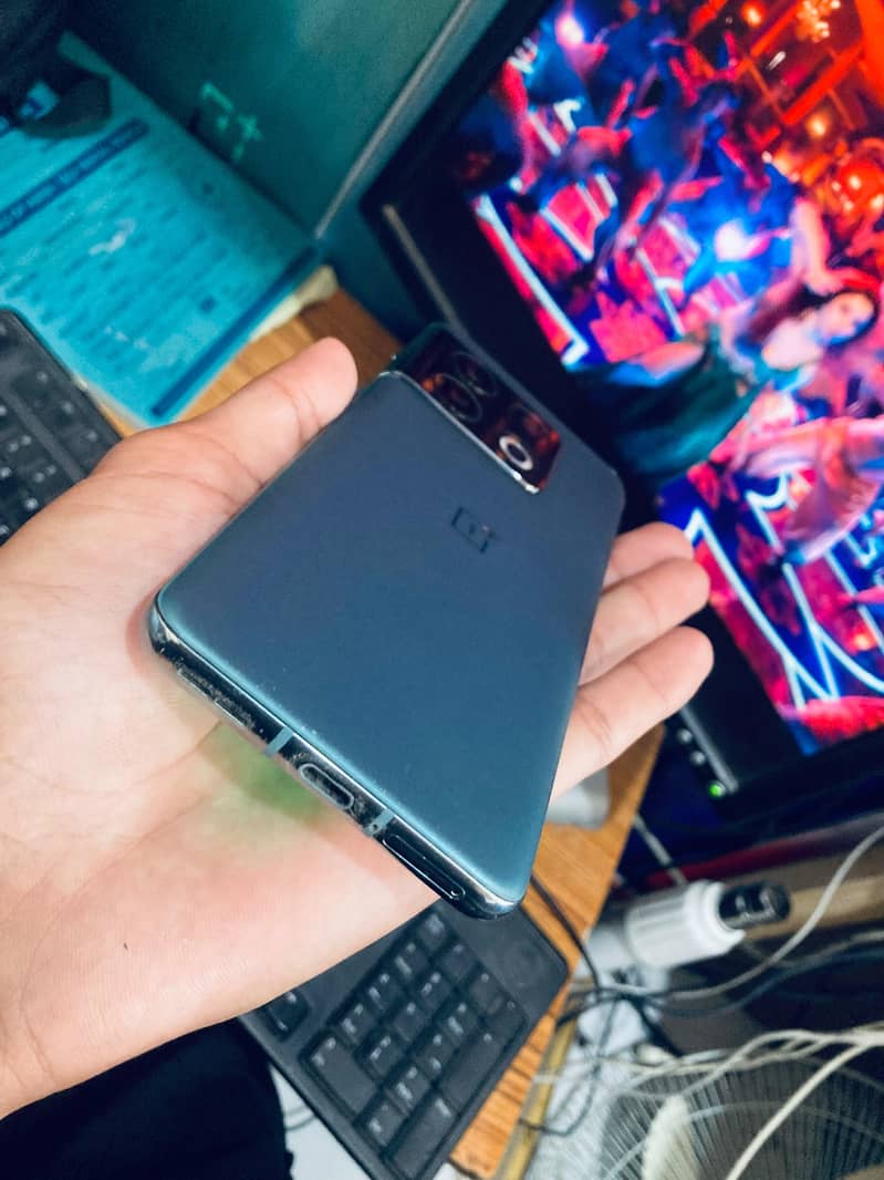 One Plus 10 Pro 3