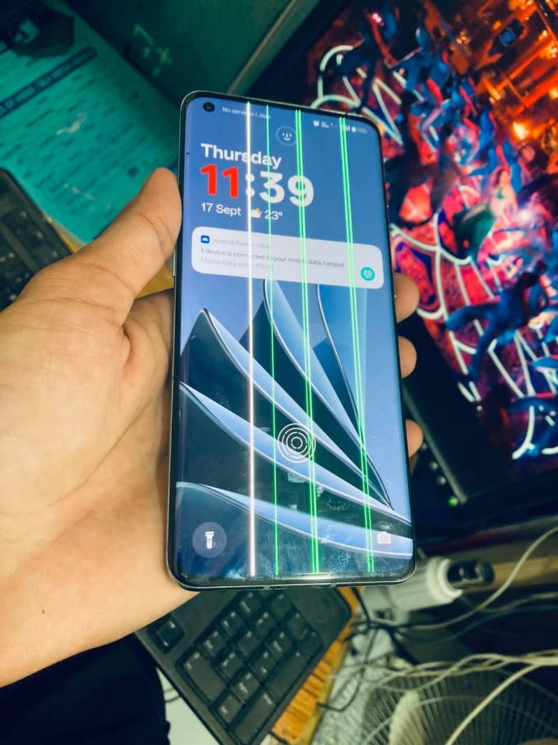 One Plus 10 Pro 6