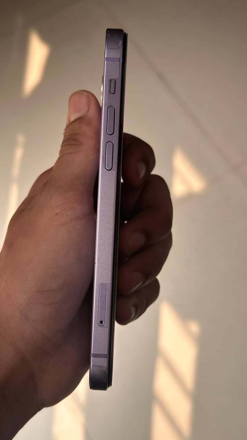 Apple iPhone 12 2