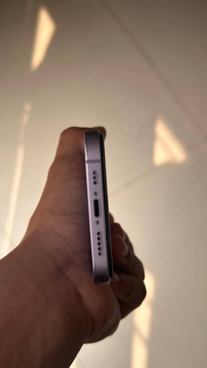 Apple iPhone 12 3
