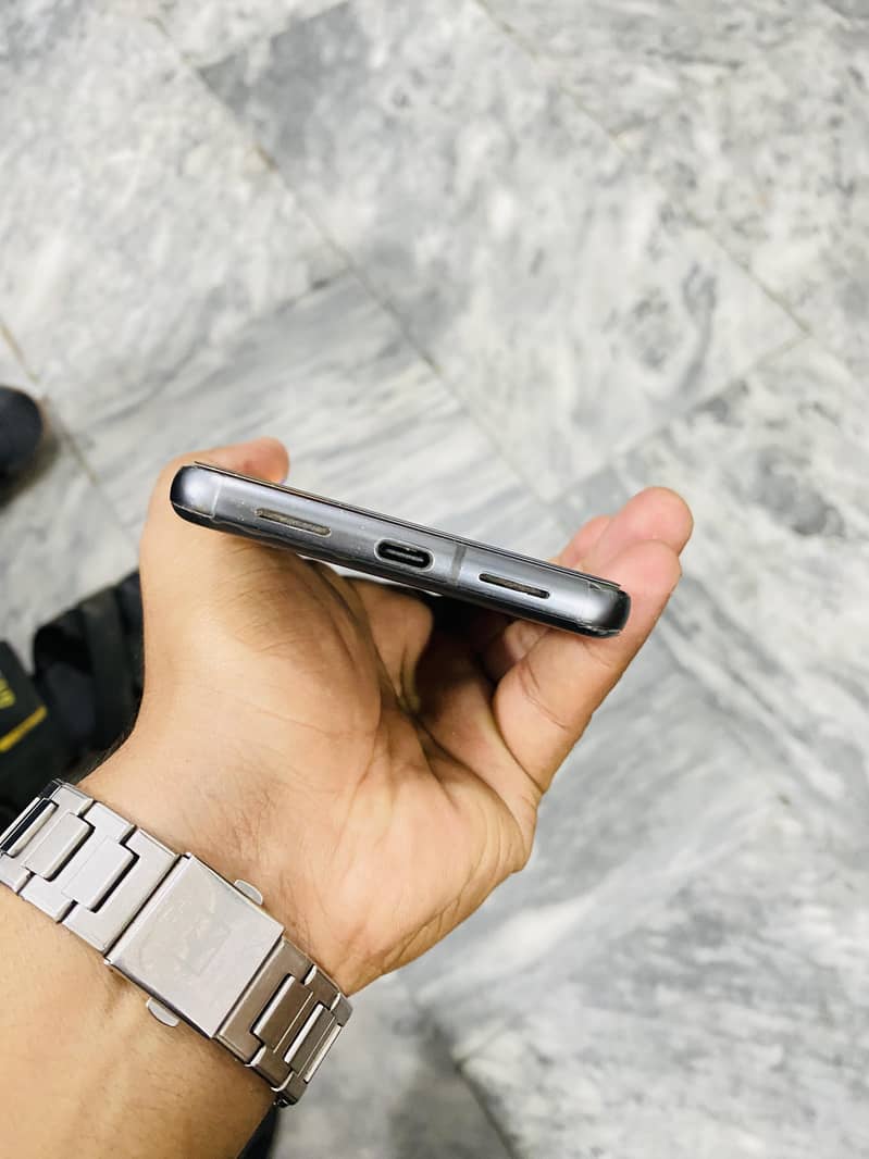 Google Pixel 8 Pro 5