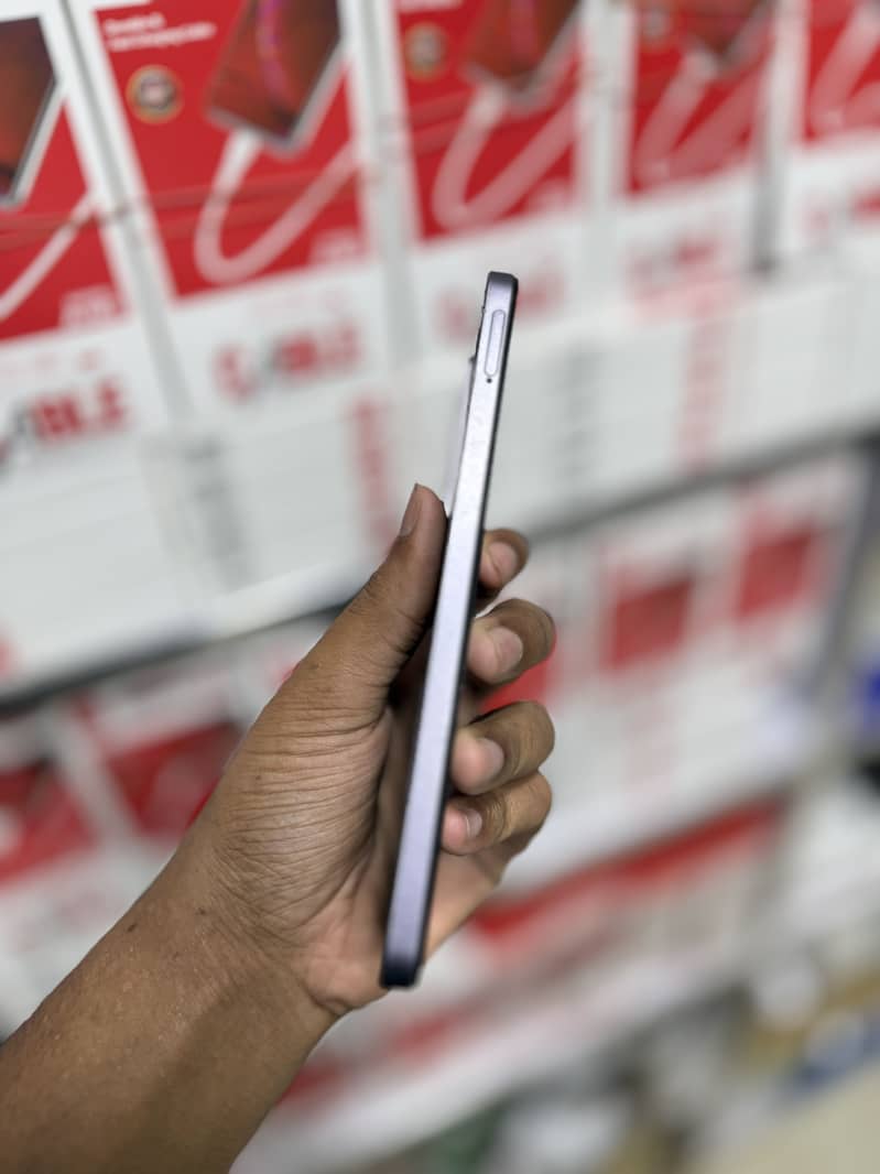 Realme C75 6