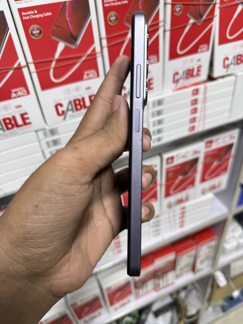 Realme C75 9