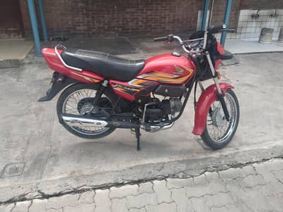 bahut acchi bike hai thodi si majburi hai jiske liye bhej raha hun