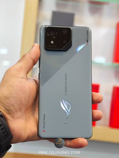 ASUS ROG PHONE 8 — GAMING MONSTER
