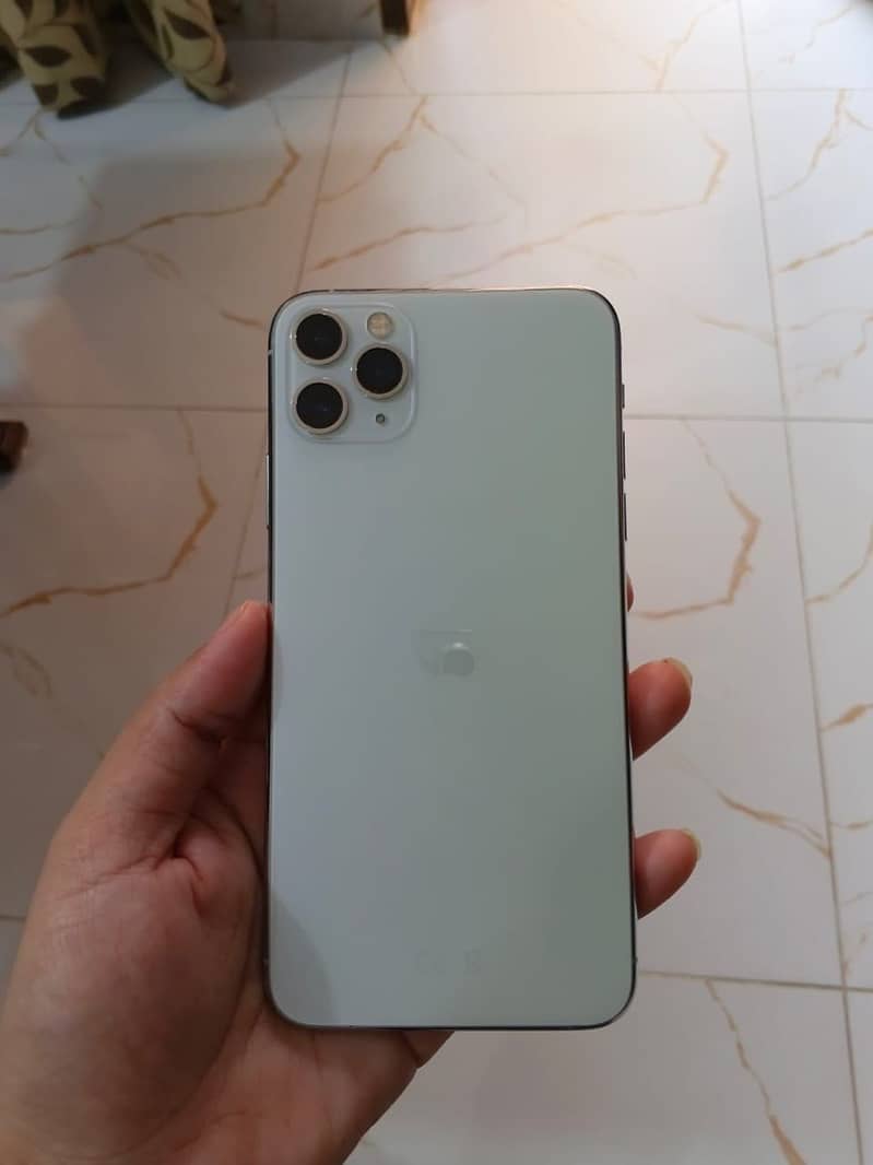 Apple iPhone 11 Pro Max 1