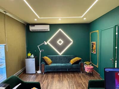Corner Plaza Floor for Rent Air BnB or Office