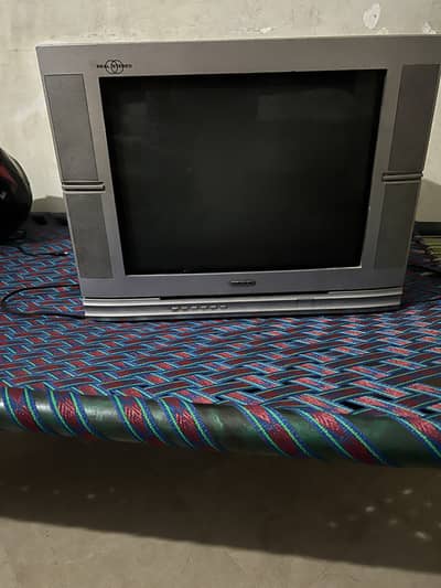 Tv of solo company 21 inches 03049152155