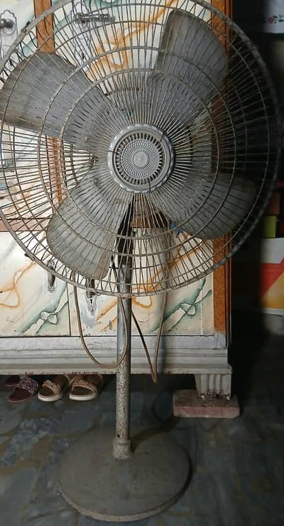 2 fans available for sales