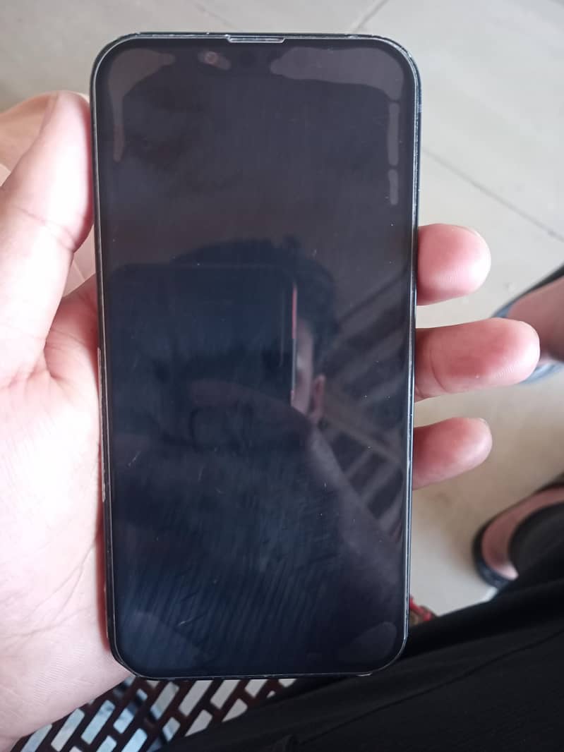 Apple iPhone 13 2