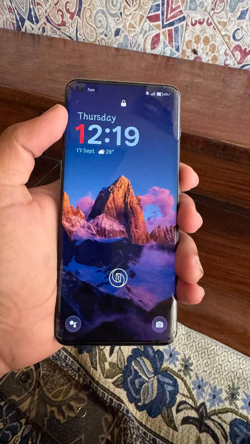 One Plus 10 Pro 1