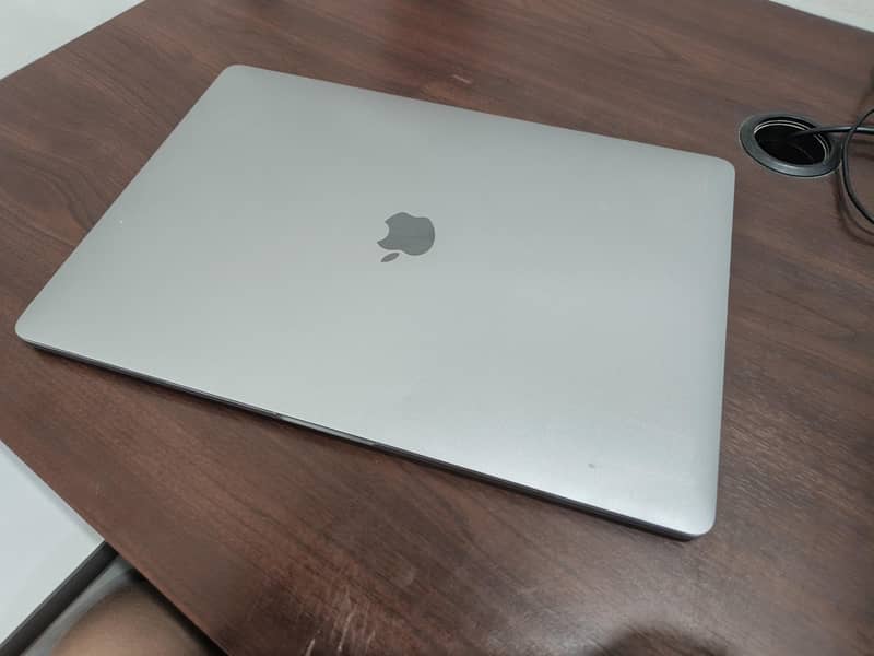 Apple Macbook pro 2017 5