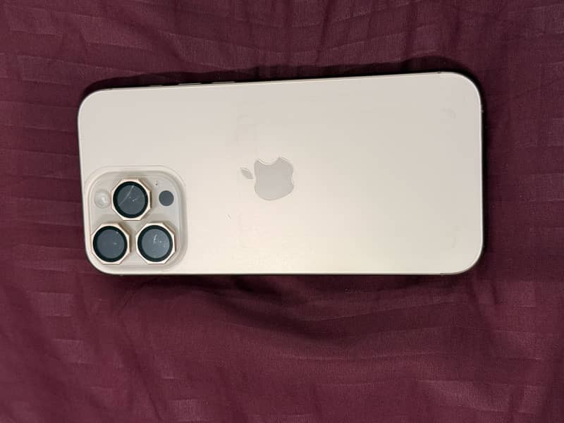 Apple iPhone 16 Pro Max 0