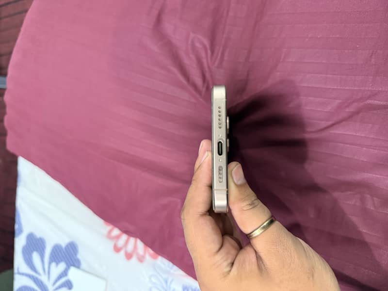 Apple iPhone 16 Pro Max 5