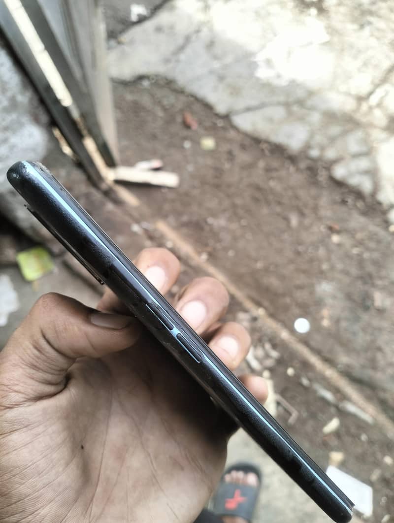 OPPO A76 3