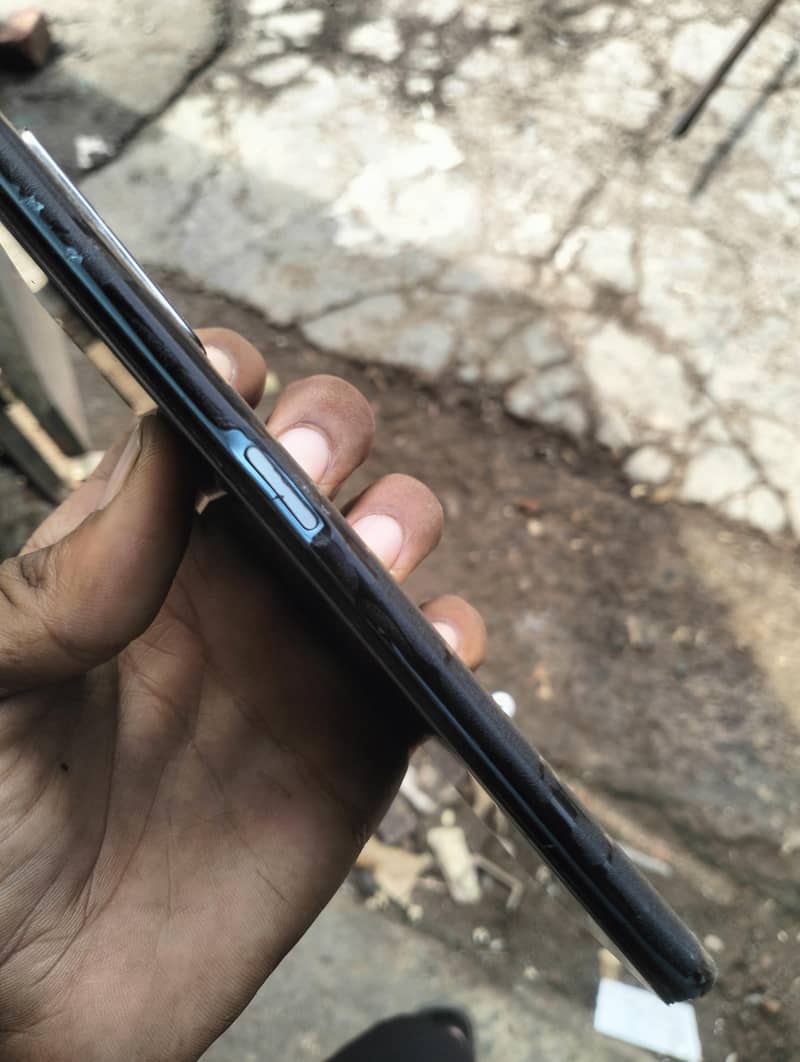 OPPO A76 4